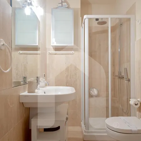 Apartment Homiday- Charm And Relax - Centro Storico